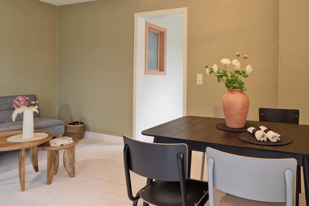 Mosel-Auszeit - Fewo Mit Sauna & Sonnenterrasse - Ideal Fuer 2 Personen Ürzig Eksteriør billede